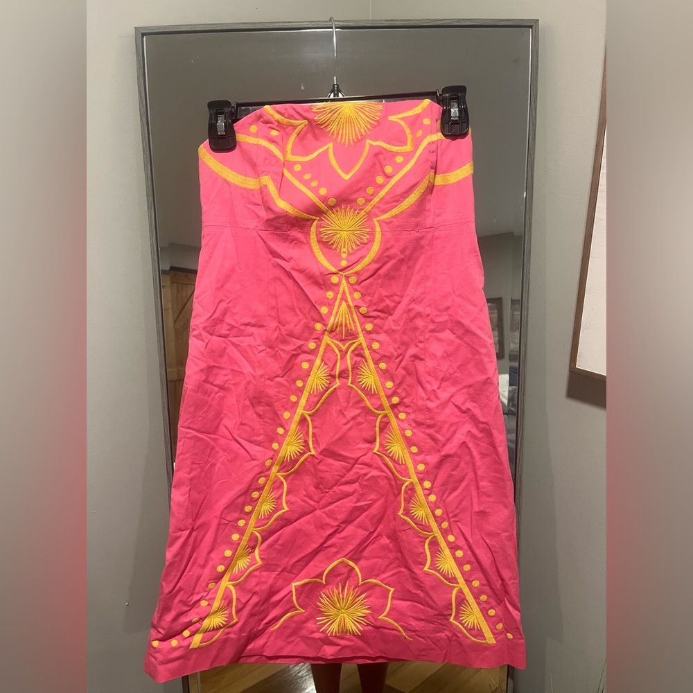 Size 2 pink and yellow strapless dress.